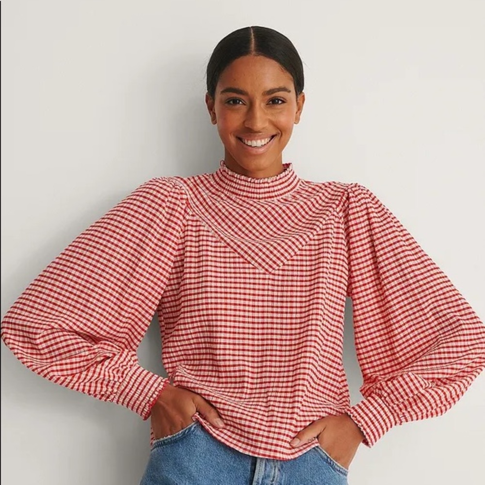NA-KD Check Smocked Blouse